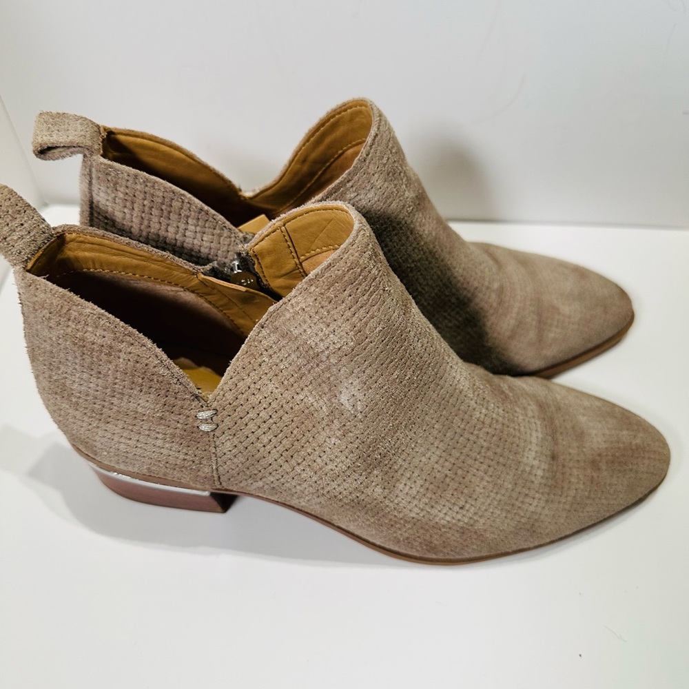 Franco Sarto Womens Ankle Boots Block Heel Suede Perforated Size 8n